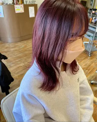 セミロング 渡邊 夏奈のヘアスタイル