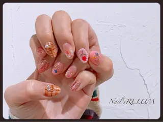 ネイル THECOLORS所属・近貞 莉奈のネイルデザイン