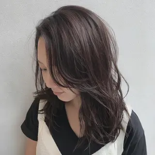 セミロング カラー AGU akariのヘアスタイル