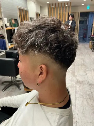 カラー パーマ メンズ メンズ特化/パーマ/ フェードWATARUのヘアスタイル