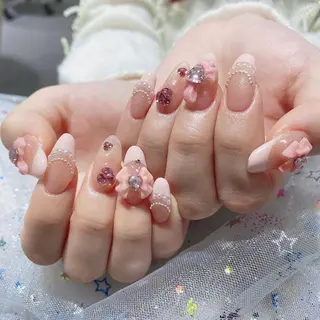 ネイル Queens テイのネイルデザイン