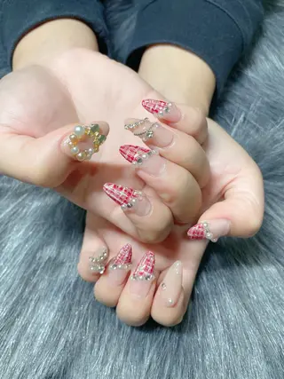 ミディアム ネイル 《LB》ラブリエ Nail&eyeのマツエク・マツパデザイン