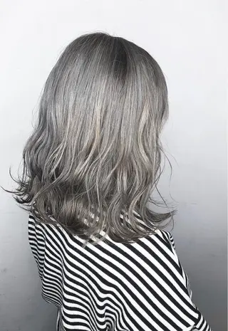 ミディアム カラー MASAYUKI/ ブリーチのヘアスタイル