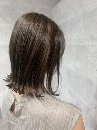 ミディアム カラー _WHITE 天神店 YUMEKA🐻のヘアスタイル