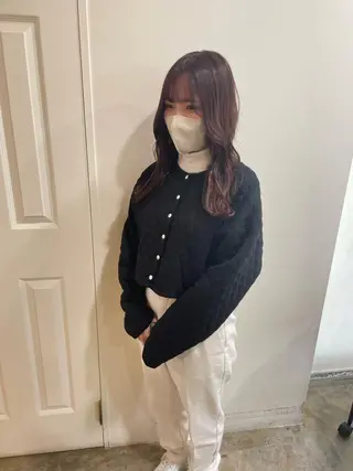 セミロング カラー MIOベージュカラー 柔らかいカラーのヘアスタイル