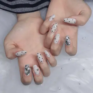 ネイル Momo🍑 【パラジェル取扱店】のネイルデザイン