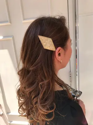 セミロング ヘアアレンジ Blanco Color&Careのヘアスタイル