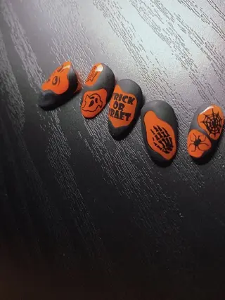 ネイル 佐藤 結衣のネイルデザイン