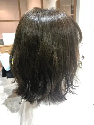 ミディアム カラー 田辺 黎花のヘアスタイル