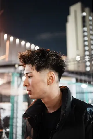 カラー パーマ メンズ Men’s  salon ANSWER所属・SHIZUKU 大阪短髪フェードのヘアスタイル