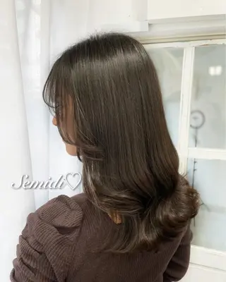 ミディアム 韓国ヘア🤍髪質改善 🇰🇷AKANEのヘアスタイル