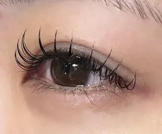 マツエク・マツパ トータルビューティサロン cure所属・鈴木 里奈のマツエク・マツパデザイン