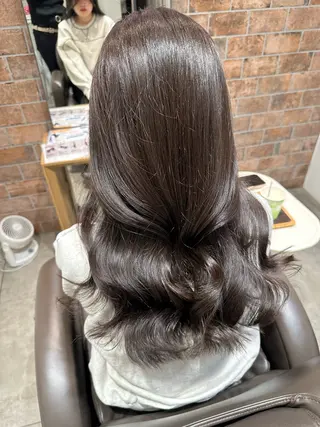 ロング 横山 菜摘のヘアスタイル