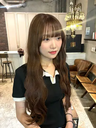 セミロング カラー 柔らかブリーチ 🤎YUKAのヘアスタイル