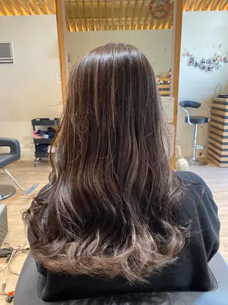 ロング カラー 関口 友行のヘアスタイル