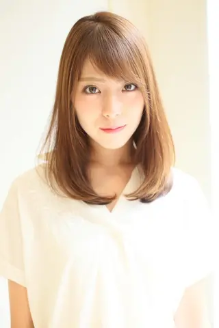 セミロング カラー ケアカラー/縮毛矯正 /レイヤー/板垣光采のヘアスタイル