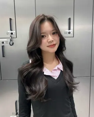 ロング 大人レイヤー/艶美髪 🇺🇸TOMONAのヘアスタイル