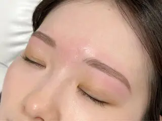 アイブロウ Li-Fra NAGARASAYAのマツエク・マツパデザイン