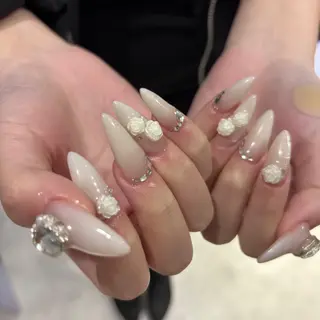 ネイル 栗田 ゆう子のネイルデザイン