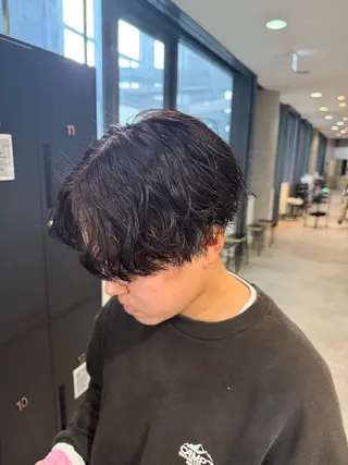 ショート カラー パーマ 天瀬吏那メンズパーマ /透明感カラーのヘアスタイル