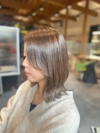 ミディアム カラー wiz木更津所属・安藤 明夏のヘアスタイル