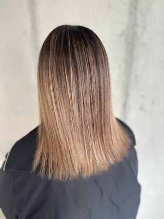 ミディアム カラー Mariana雛/ 西大分/ハイライトのヘアスタイル