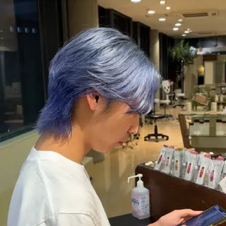 ショート カラー CONAN｜レイヤー ボブ／ハイトーンのヘアスタイル