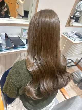 ロング カラー 大川 夏実のヘアスタイル