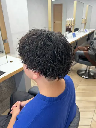 ミディアム パーマ メンズ 🪐メンズ特化 ヤマクラ　タイキのヘアスタイル