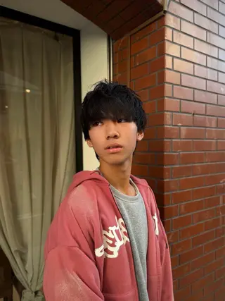 ショート パーマ メンズ 保坂 駿太郎のヘアスタイル