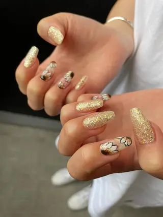 ロング カラー ヘアアレンジ キッズ ネイル マツエク・マツパ 福田 加奈のネイルデザイン