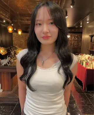 ロング green表参道所属・Risa✴︎/ 艶カラー🫧のヘアスタイル