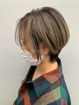 ショート カラー 河内 大慎のヘアスタイル