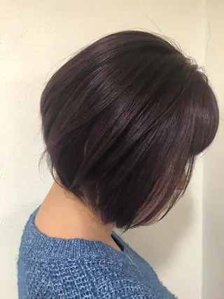 ショート カラー 工藤 綾華のヘアスタイル