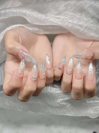 ネイル Lee Nailsのネイルデザイン