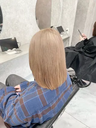 ミディアム 🦋ハイトーン🦋 石山 希理🦋のヘアスタイル