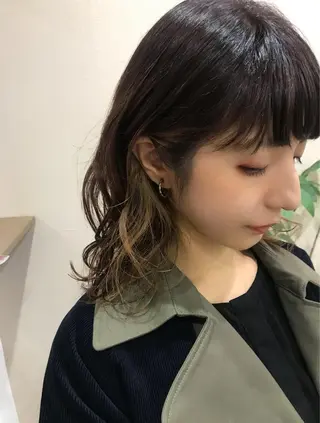 ミディアム カラー 藤野 美咲のヘアスタイル