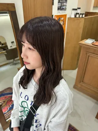 ミディアム なつめ🐶ショート ベージュカラーのヘアスタイル