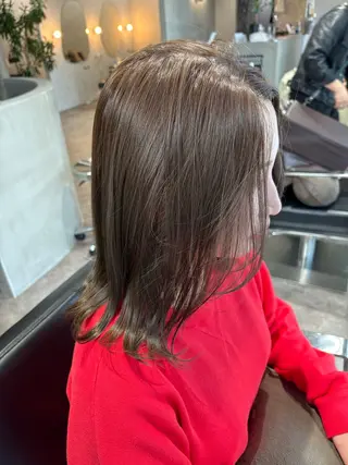 セミロング カラー 井手 素子のヘアスタイル