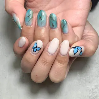 ネイル atelier　FIORITURA所属・FIORITURA aiのネイルデザイン