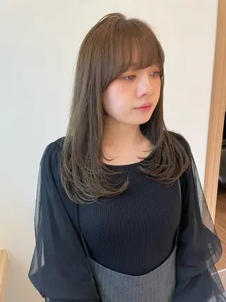 セミロング カラー Osoko Hiyoriのヘアスタイル