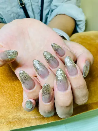 ネイル ECLAT エクラ所属・寺山 千鶴のネイルデザイン