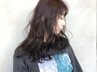 セミロング カラー ヘアアレンジ TOMO GEEKS代表のヘアスタイル