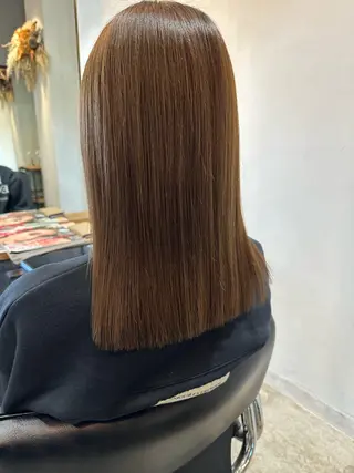 セミロング YURIK Aのヘアスタイル