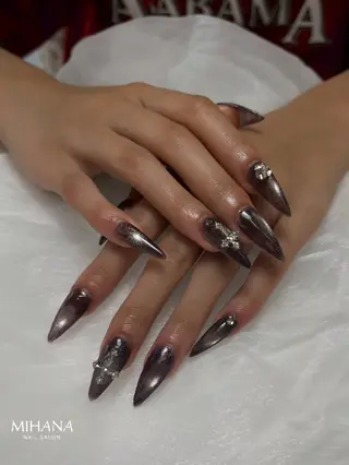 ネイル MIHANA ネイルサロンのネイルデザイン