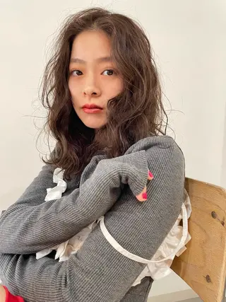 ミディアム カラー chiharu ボブ/レイヤーのヘアスタイル