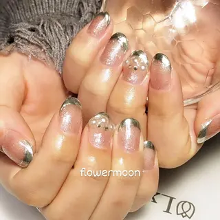 ネイル フラワー ムーンのネイルデザイン