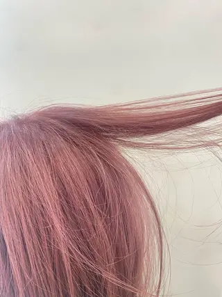 ミディアム カラー 藤原 侑香のヘアスタイル