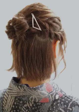 ショート カラー パーマ ヘアアレンジ 推し活専用 【派手髪】飯野ゆかりのヘアスタイル