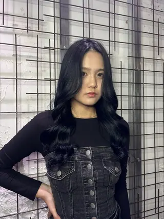 カラー AYANE 韓国ヘア /レイヤーカットのヘアスタイル